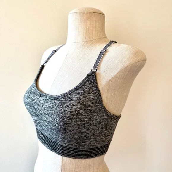 Victoria's Secret VSX Wireless Strappy Racerback Black Heathered Sports Bra - Picture 6 of 10